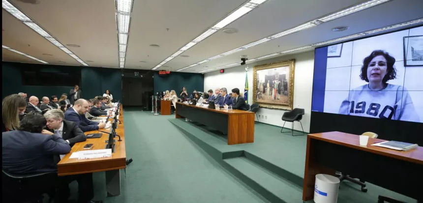 Quem diria? Zambelli pede ajuda internacional contra “abuso de autoridade”